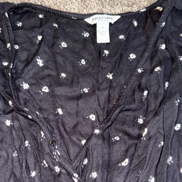 Arizona Jean Company Black Wrap Cropped Blouse with White Floral Dots - Picture 2 of 2